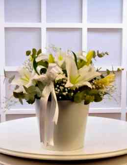 Beyaz Esinti Aranjmanlar çiçek gönder