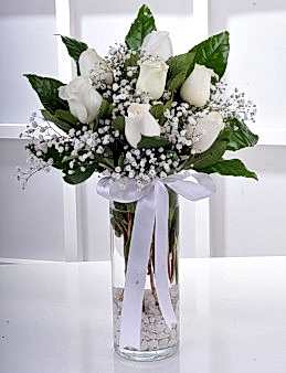 Vazoda 7 Beyaz Gül Aranjmanlar çiçek gönder
