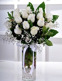 Masumiyetin 15 Beyaz Gülü Çiçek Aranjmanı Aranjmanlar çiçek gönder