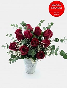 Beyaz İthal Cam Vazoda 11 Gül Aranjmanı Aranjmanlar çiçek gönder