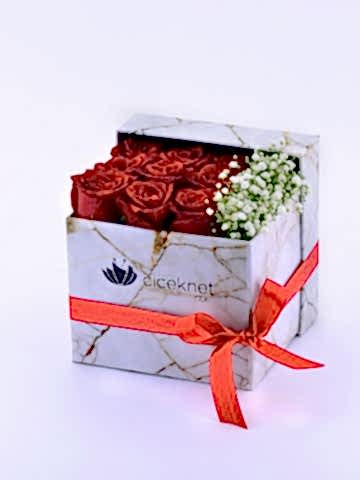 Kutuda Kırmızı Güller Kutuda Çiçek çiçek gönder