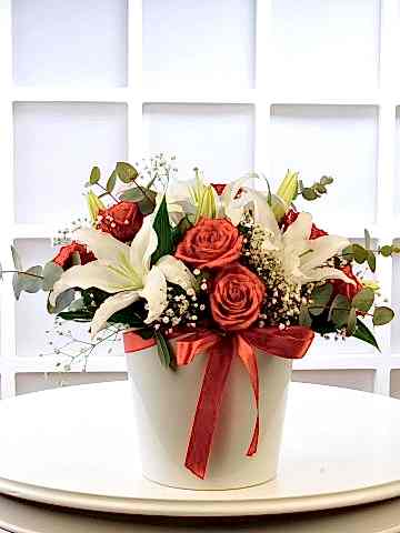 Bu Çiçekte Aşk Var Aranjmanlar çiçek gönder