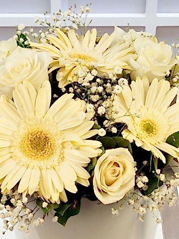 Beyaz Meleğime Aranjmanlar çiçek gönder